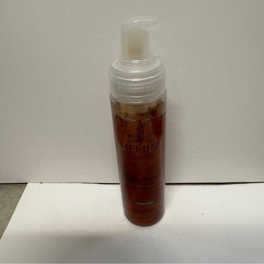 Hempz Fresh Fusions Star Jasmine & Vanilla Herbal Foaming Body Wash 8.5 OZ